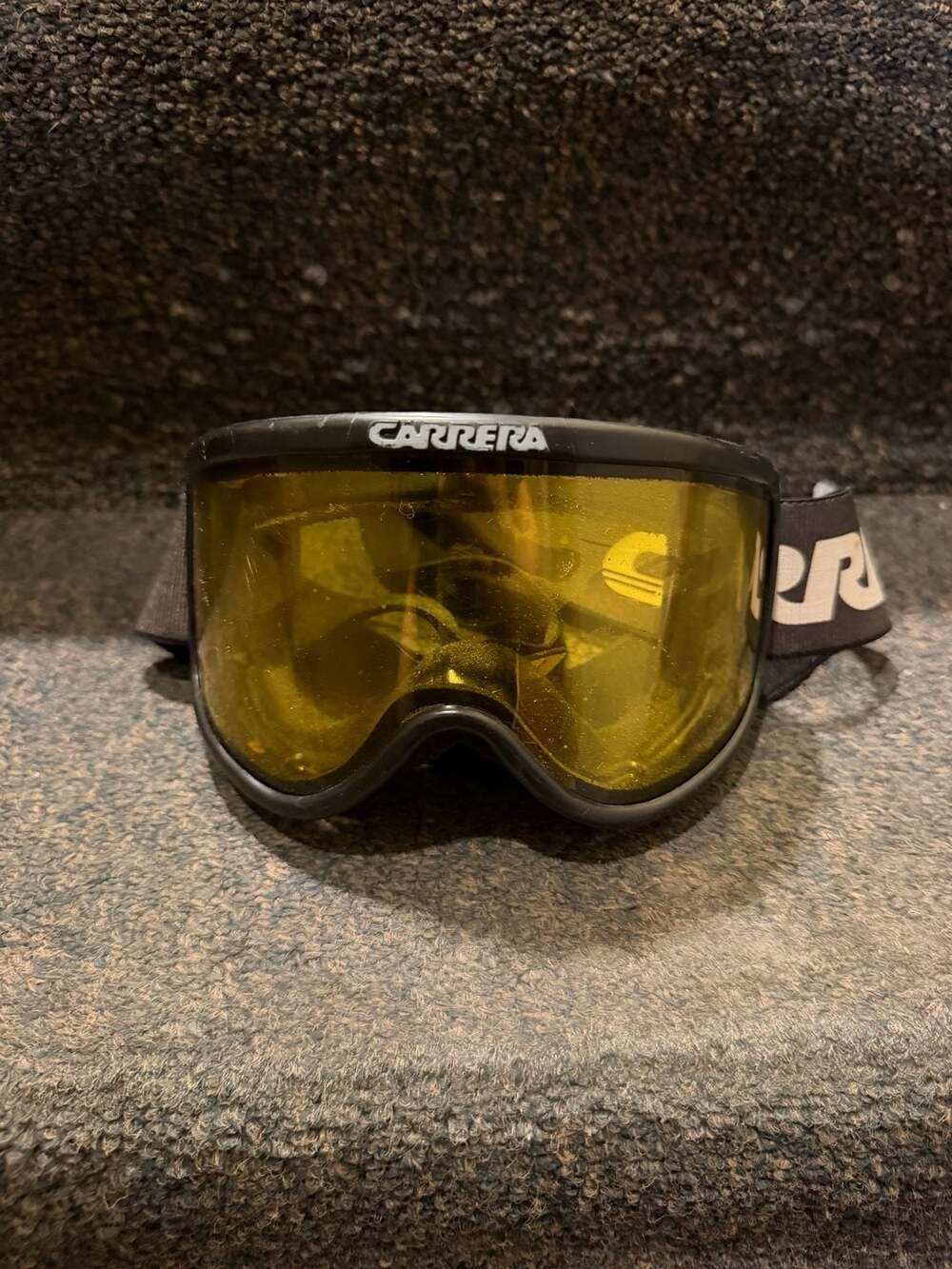Vintage Carrera Supergold EV Ski Snowboard Goggles Black with Yellow Lens